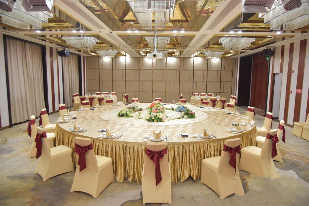 Menshine Gloria Plaza Hotel Shantou Exterior foto